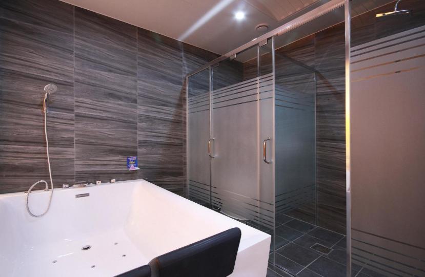 Jade Hotel Ilsan Ni Exterior photo