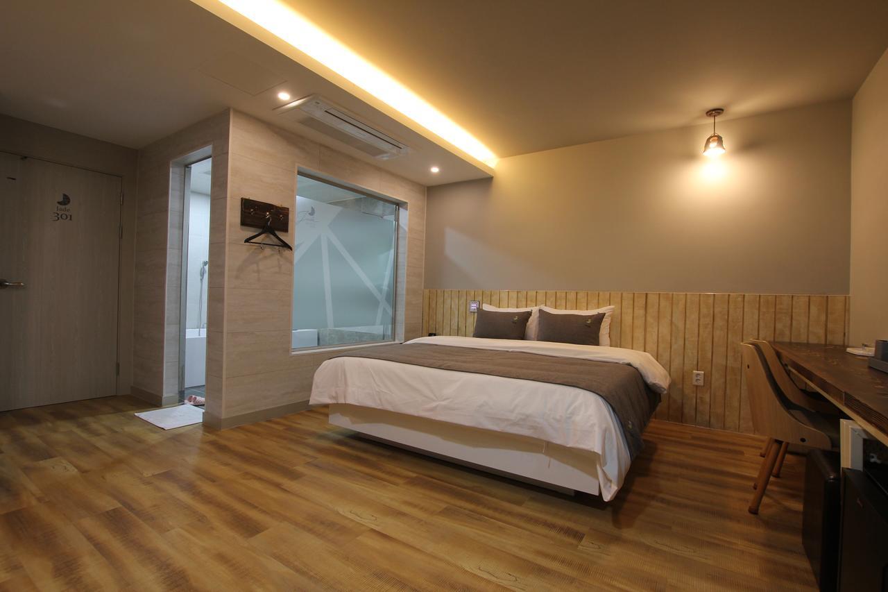 Jade Hotel Ilsan Ni Exterior photo
